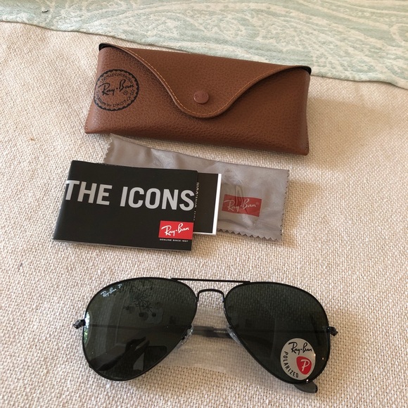 Ray-Ban Polarized Black Aviator Sunglasses